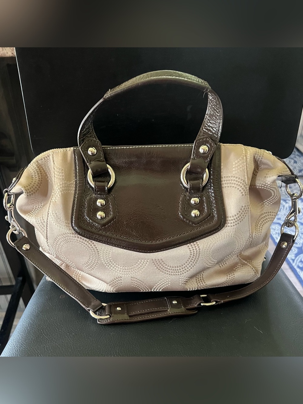 Coach Handbag Ashley Classic Signature C Satchel Beige/Brown Patent Leather - Picture 3 of 12